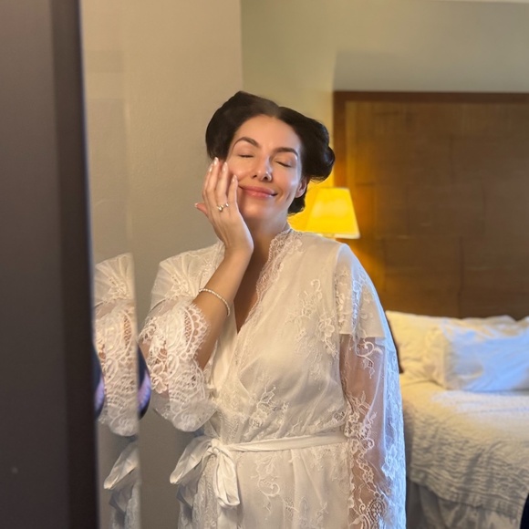 Bridal Lace Robe - In Bloom - Picture 5 of 6